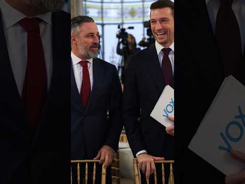 ABASCAL presenta al ULTRA Jordan BARDELLA como «el próximo primer ministro de Francia» #shorts
