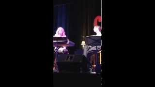 Linda Davis &amp; Amber Pennington duet - Does He Love You