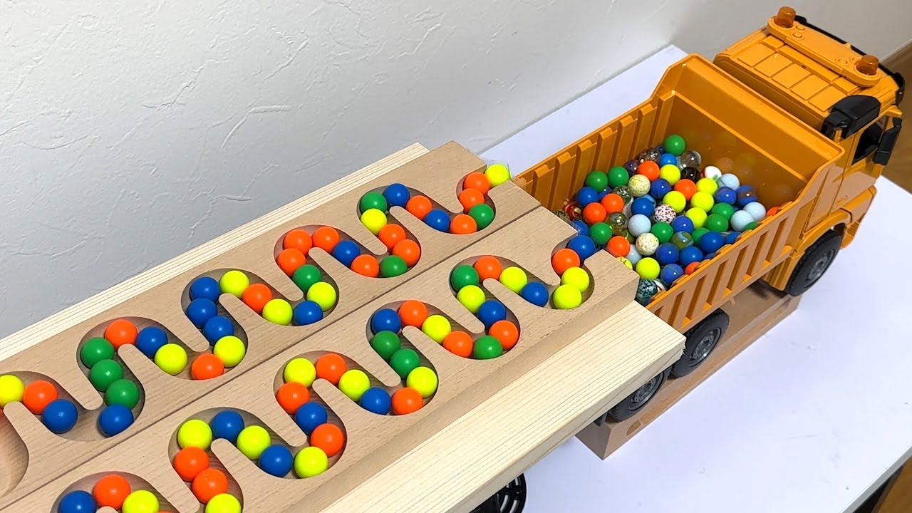 Marble Run Race ♡ Wooden wave slope and dump truck