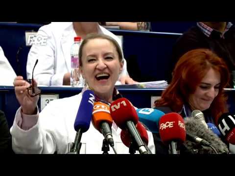 Pogledajte 7 minuta: Neviđeni talk show Sebije Izetbegović!