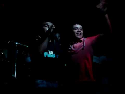 ♫ ♪ Matandome Suavemente.. ♪