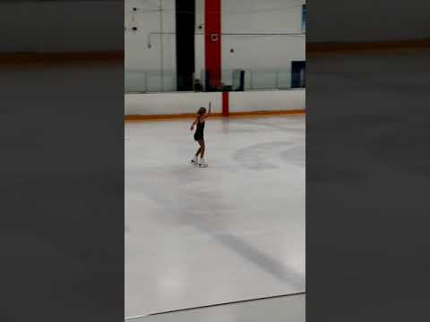 Brynley, Cup of Colorado USFSA Basic Skills Level 5 "What a girl is"