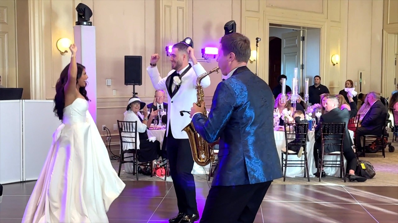 Promotional video thumbnail 1 for Saxophonist Alex Mos