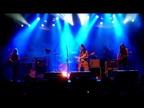Kate Nash - "Girl Gang" / "Underestimate the girl" - Live - Reeperbahn Festival Hamburg 2013