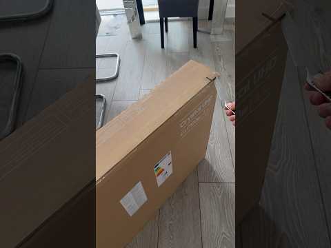 Samsung’s 2023 43” #samsungtv #screenpeel #unboxings #cu7100 #tvfilm #tvscreen #43inchtv #4ktv #hdtv