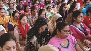 Download lagu Bhajan : meri baah pakad lo ek #bhajan #prathna #gurubhakti #krishna #devotional #bhakti #latest mp3