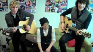 New Hollow Performs Their Single, &quot;Boyfriend&quot;