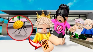 UM BICHO ESTRANHO PICOU O BEBÊ GOLD EM BROOKHAVEN!