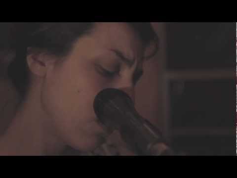 Julia Holter - Moni Mon Amie (Yours Truly Session)