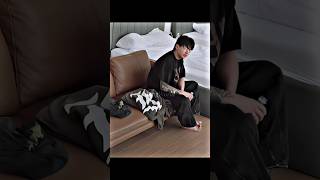 Download lagu Jungkook is very sleepy 😴🤣😅 wait for it #jungkook #bts #army #funny #shorts mp3