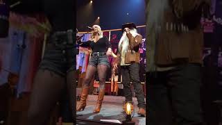 Miranda Lambert &amp; The Oak Ridge Boys - Elvira - The Prudential Center 3/22/18