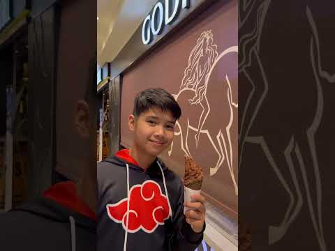 Godiva Ice Cream taste so good leh! #shorts #food #fypシ