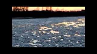 preview picture of video 'Arctic Temps, Sioux City, IA Dec 2013. Ice on Missouri River'