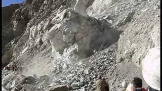 preview picture of video 'Landslide Malling Block Himalaya'