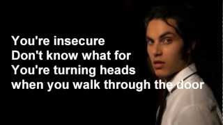 Glee - What Makes You Beautiful (Lyrics)