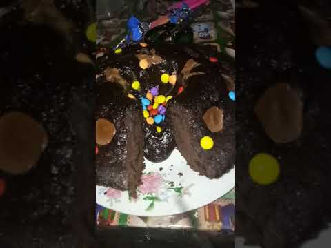 FIRST CAKE ( chocolate cake ala lheii )