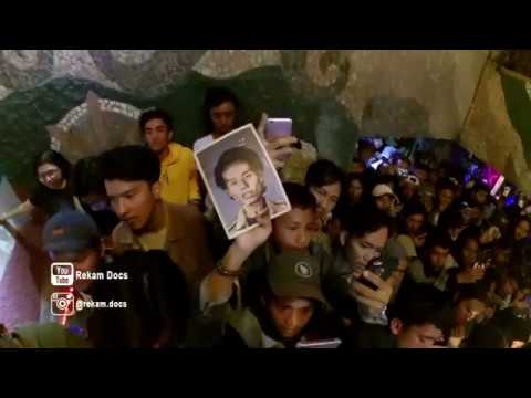 Fajar Merah - Kebenaran Akan Terus Hidup (Live at Konser Yang Muda Menolak Lupa)