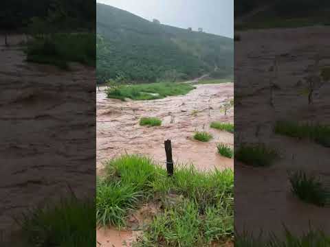 Muita Chuva em Santa Rita do Itueto MG