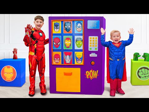 Roma y la Aventura en la tienda de Superhéroes!