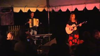 Gretchen Peters Performs "If Heaven" for Mary
