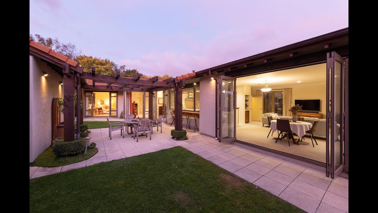 A Touch of Tranquil Tuscan Alfresco Charm 