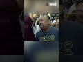 ഒന്നു തുറക്കുമോ ഒരു നോക്ക് കണ്ടോട്ടേ