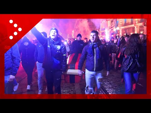 Festa scudetto Inter, corteo tifosi Curva Nord con bara del Milan arriva in piazza del Duomo