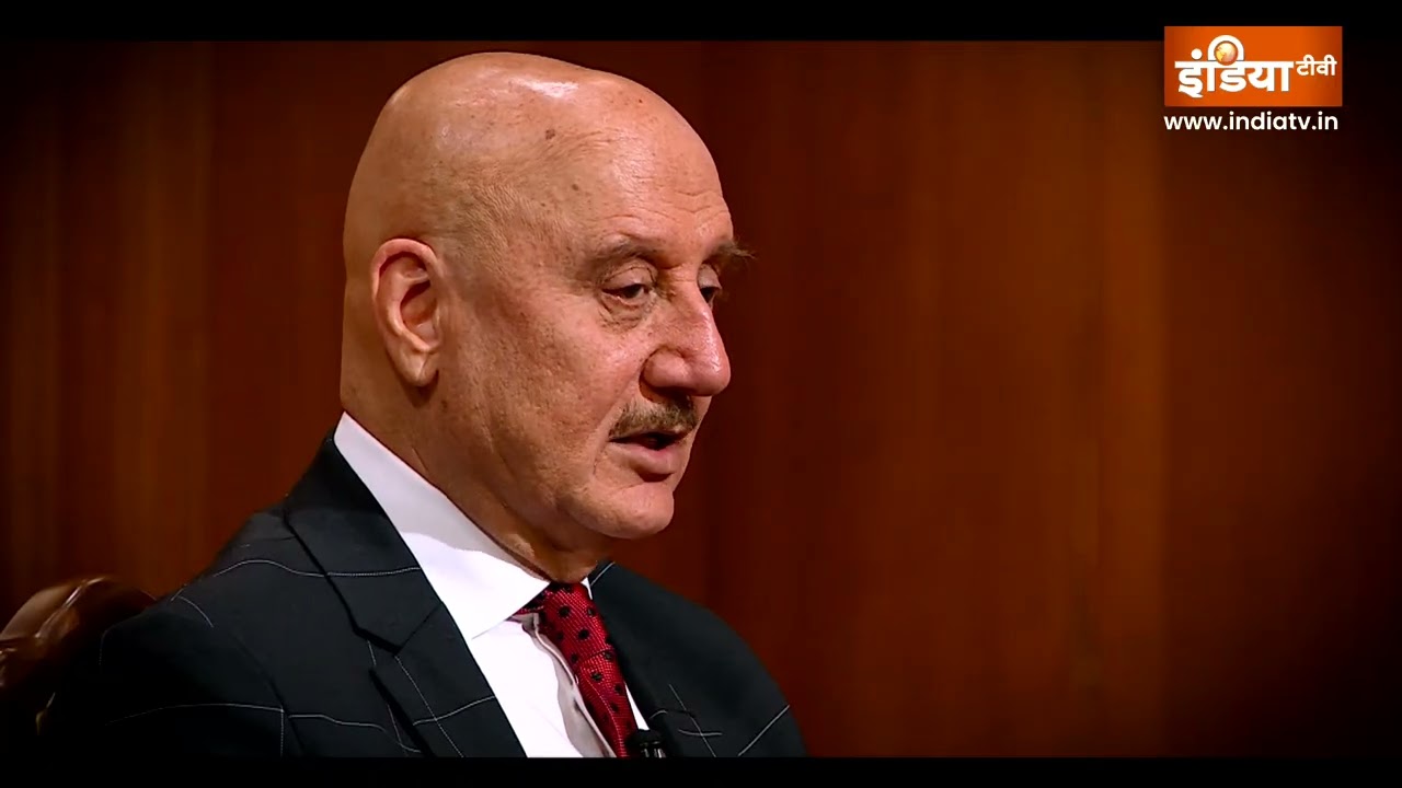 Anupam Kher in Aap Ki Adalat: आप की अदालत में क्यों रो पड़े एक्टर अनुपम ?