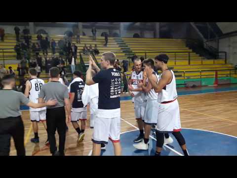 Samb Basket, l'applauso finale del PalaSpeca