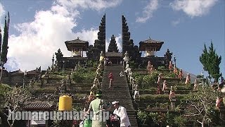 preview picture of video 'Besakih Temple in Bali - バリ島の聖域, ブサキ寺院とアグン山'