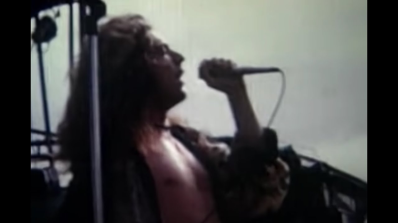 Led Zeppelin - Immigrant Song (Live) - YouTube