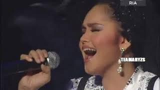 Download lagu Dato' Sri Siti Nurhaliza - Tanpa Dendam Di Hati & Dialah Di Hati (SATU) mp3