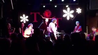 Christmas (Baby Please Come Home) - The Dynette Set