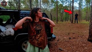 Imagens que provam que você nunca está totalmente sozinho na floresta!