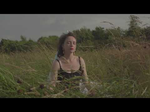 Laura Groves - I'm Not Crying