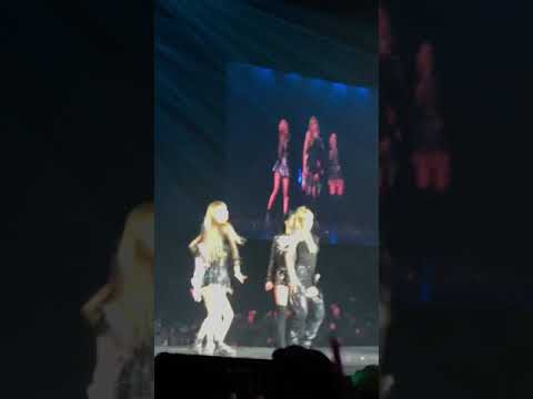 [FANCAM] 190223 BOOMBAYAH - BLACKPINK WORLD TOUR IN YOUR AREA KUALA LUMPUR MALAYSIA CONCERT