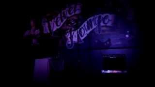 rob snarski sings &quot;too hot to move&quot; by the triffids