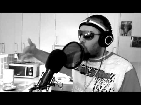 Kitchen - The Soul Plugger ft DeeWone - Ain't no Woman