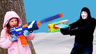 Epic PROJECT ZORGO Batlle Royale NERF BATTLE In The Snow! NERF Vs XSHOT