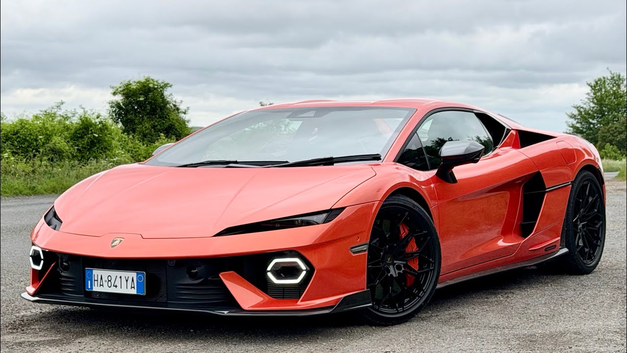 Lamborghini Temerario review. 900bhp, stupidly fast but disappointing in too many ways