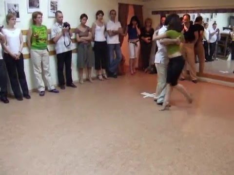  Ezequiel Paludi  and  Geraldine Paludi  are  dancing  to  the  milonga  "  Reliquias Porteñas  "