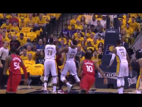 DeMar DeRozan Monster Putback!