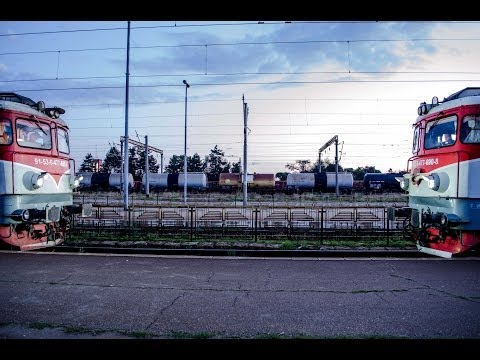 LONG PASSENGER TRAIN IR 1632  Double Traction by EA 689+690