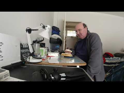 MongoTV_6076 - Snakker Om SEJLBÅD og GUMMIBÅD og Spiser En BAUGETTE