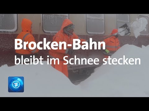 Brocken-Bahn bleibt im Schnee stecken