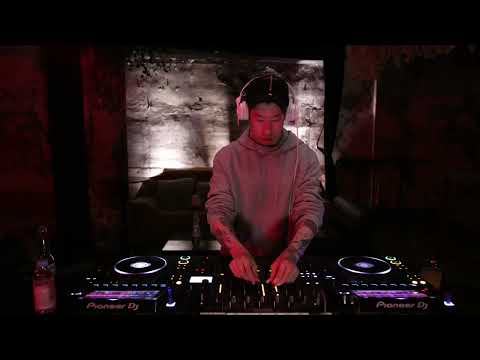 Jvvn – Neukölln Afterhours | Hypnotic Techno Mix  /뉴컬른 지역의 힙·언더그라운드 테크노