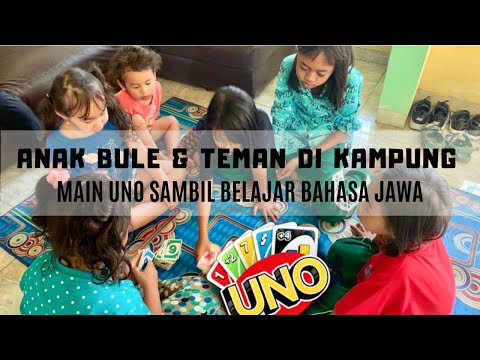 anak-bule-belajar-bahasa-jawa-main-bersama-teman-di-kampung