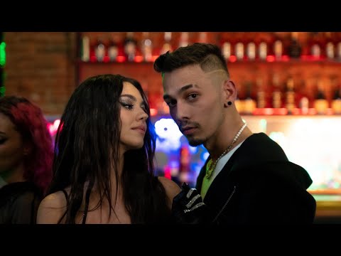 Juno x Mira - M-ai privit | Lyric Video