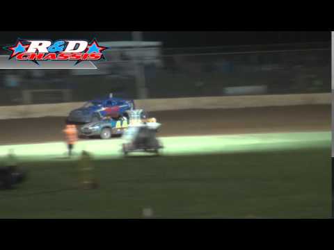 Modified Sedans - Heat 9 - Kingaroy Speedway - 03.05.14