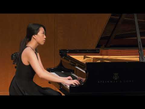 Colourful Clouds Chasing The Moon by Wang Jian-Zhong (王建中) // Jasmine Lucia Wong, piano